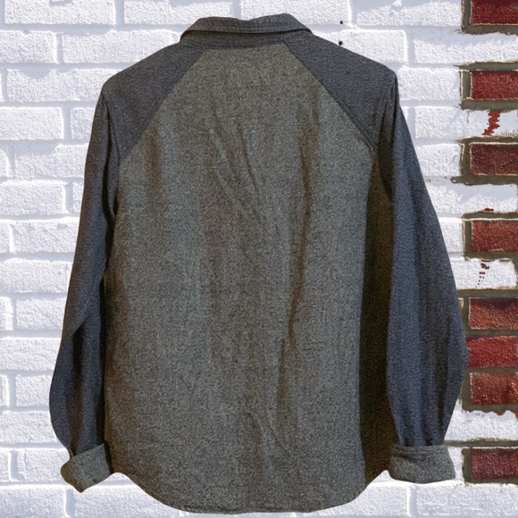 EarthBound Collared Button-Up - Picture 2 of 9